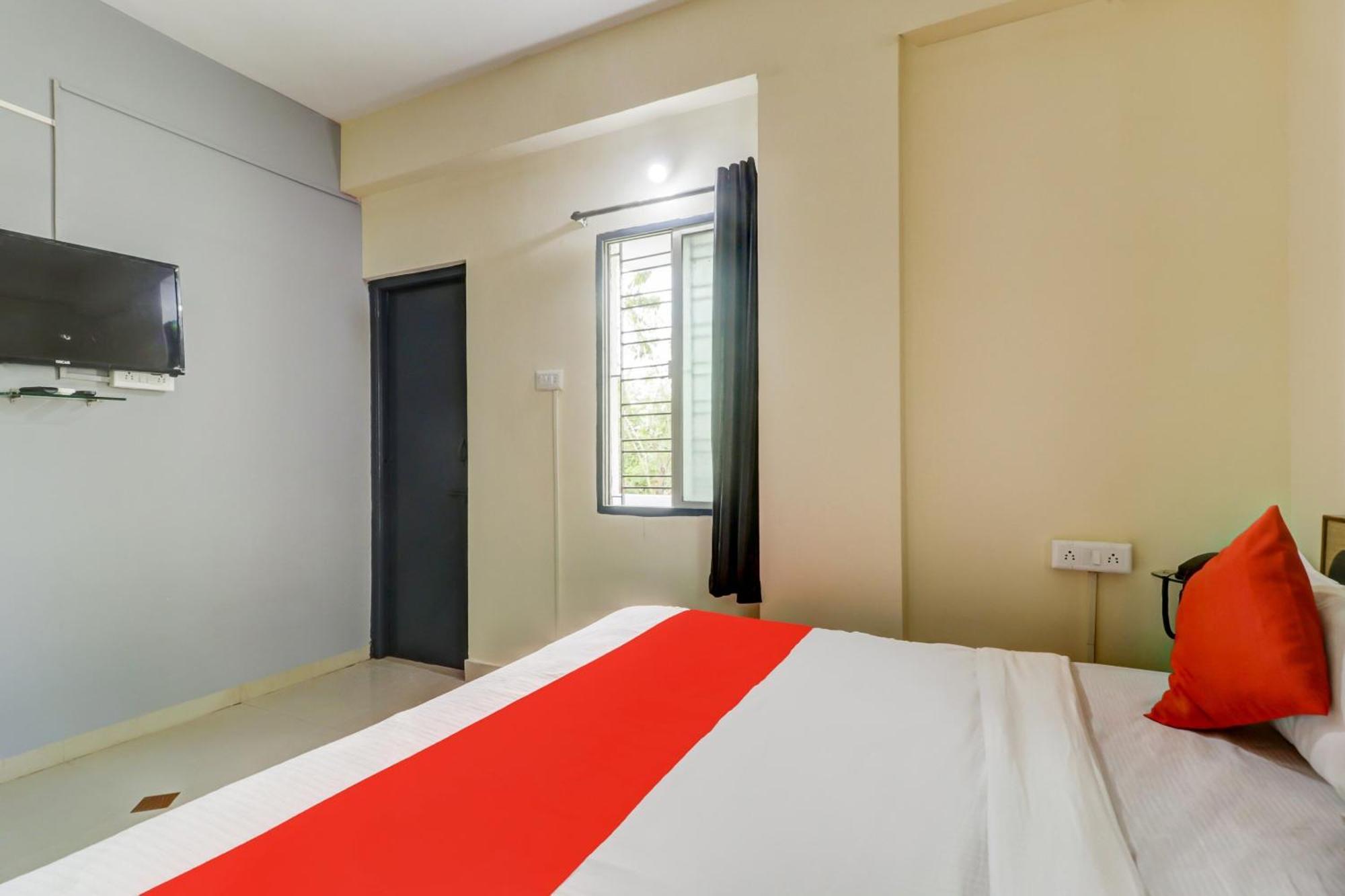 Hotel O The Crown Inn Nagpur Zewnętrze zdjęcie